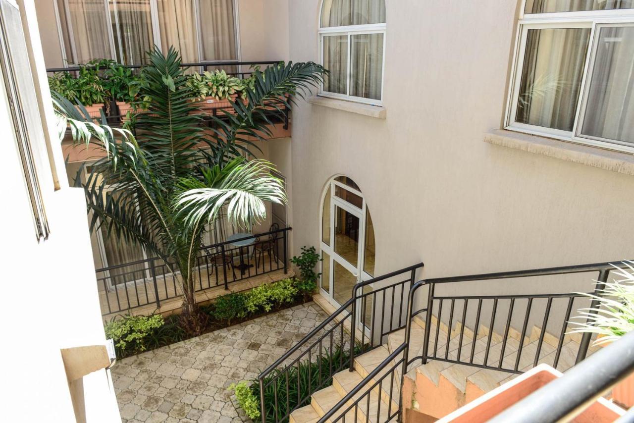 Room In Bb - Enjoy You Vacation Wail Staying In This Single Room Fit For 2 People Kigali Extérieur photo